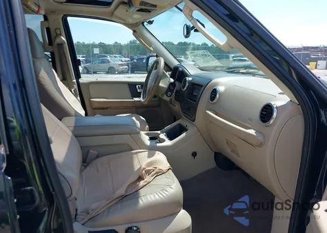 2003 Ford Expedition Eddie Bauer z USA, uszkodzony, nr VIN 1FMFU18L83LB79339